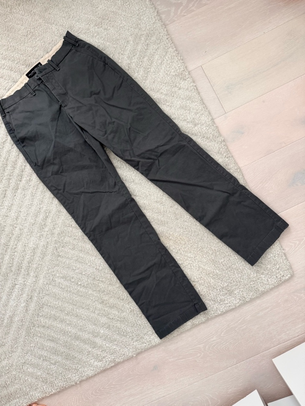Like New Men’s Abercrombie Straight Leg Chinos - Size 29/32 Dark Blue - Picture 3 of 5